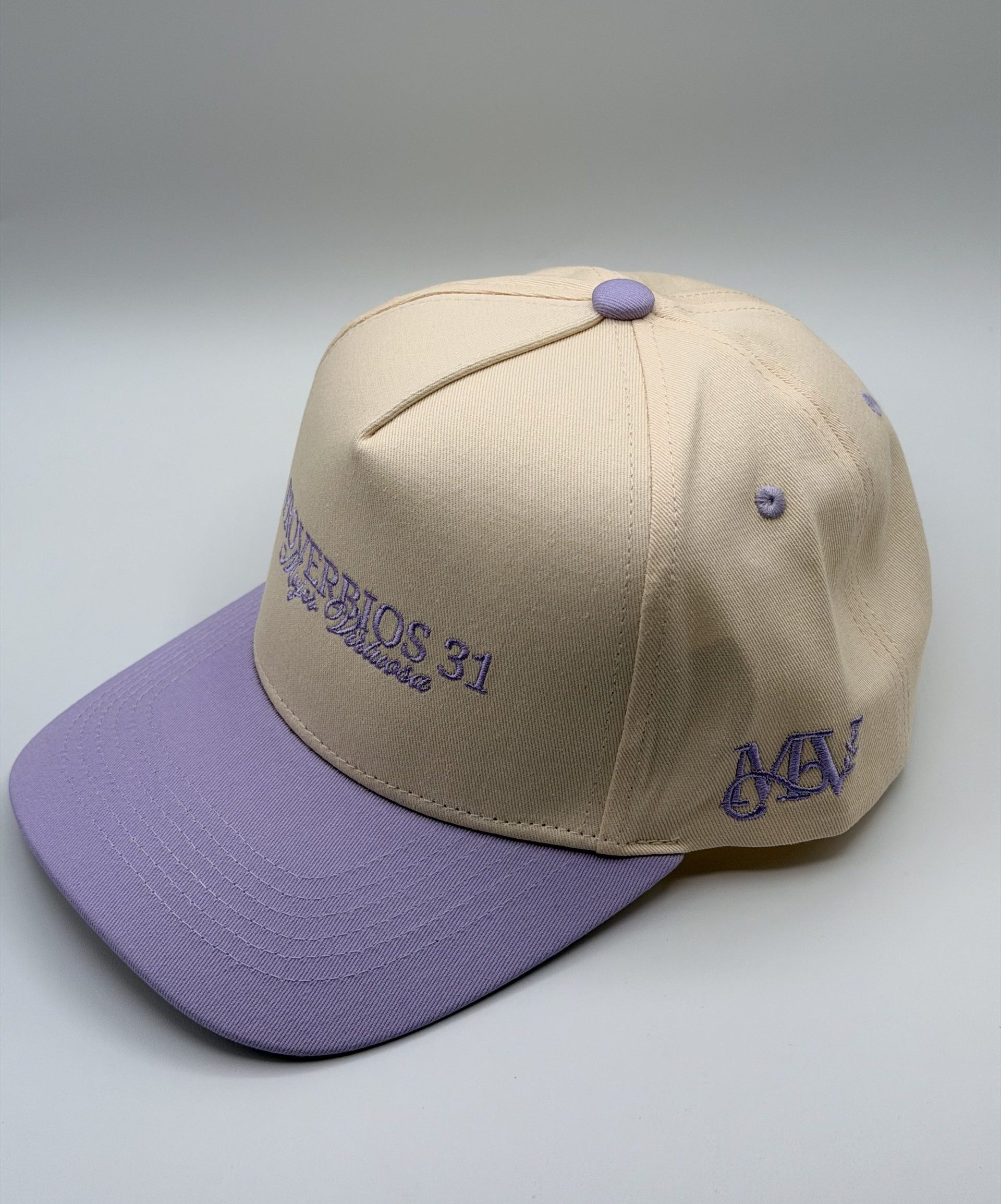 Gorra Mujer Virtuosa; Proverbios 31 (Color Lila) - Image 2